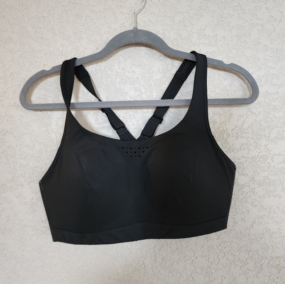 Athleta sport bra size 36C